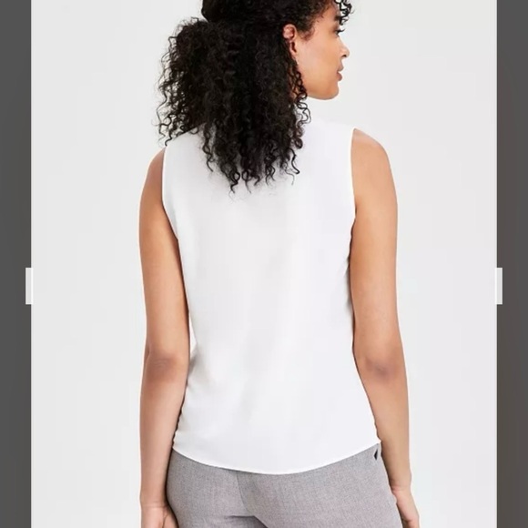 Kasper Women's Sleeveless Button-Front Ruffle Blouse in White Size 2P - Picture 3 of 10